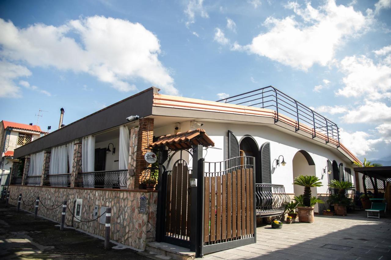 Ohana Bed And Breakfast Castellammare di Stabia Luaran gambar
